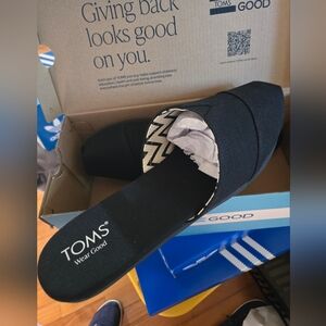 NWT TOMS Black Alpargata Mule Shoes